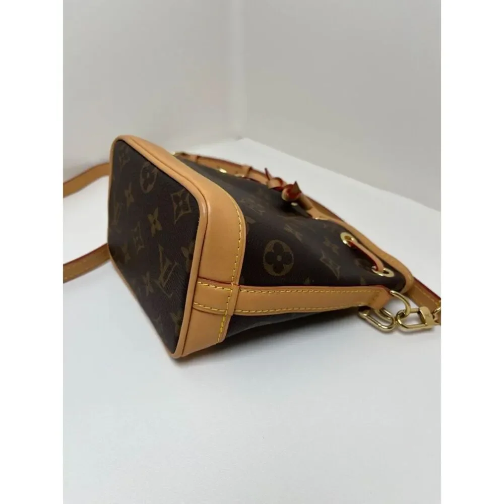 Louis Vuitton Women Pre-Loved Bag Very Good Condition